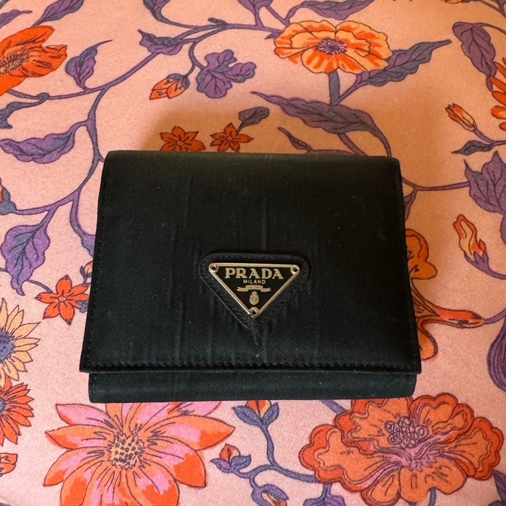 Authentic Vintage Prada Tessuto Nylon Wallet Black Triangle Logo w/ Card